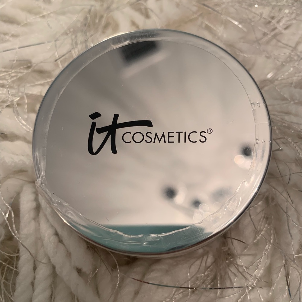 It Cosmetics - bye bye pores